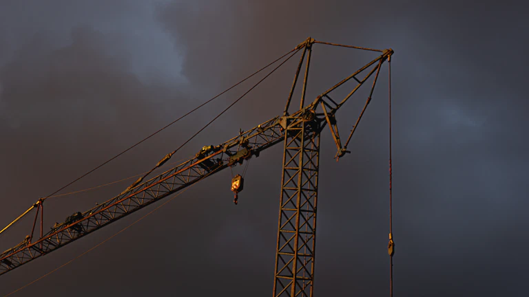 3기 신도시 본청약 분양가, 사전 청약 포기 속출과 구축 매수 전략 총정리 26 공사 현장의 타워크레인과 건축 자재