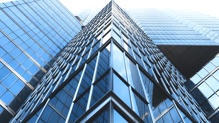 법인 전환 절세 전략으로 세금 50% 아끼는 노하우 (2026년) 27 growth-chart - 법인 전환 후 세금 절감과 기업 성장을 나타내는 그래프