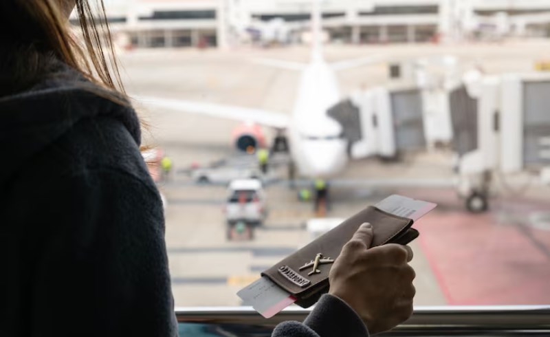 선물환 현물환 차이 2026년 초보자가 알아야 할 외환 거래 핵심 용어 28 공항 환전소 카운터