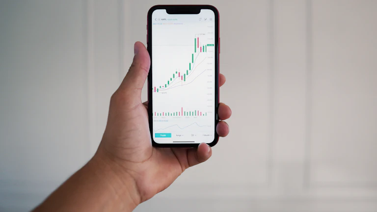 상승 추세를 보이는 금융 차트 이미지