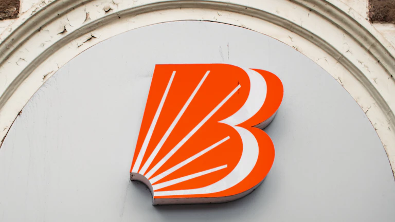 인도의 경제 중심지 뭄바이의 현대적인 고층 빌딩 숲