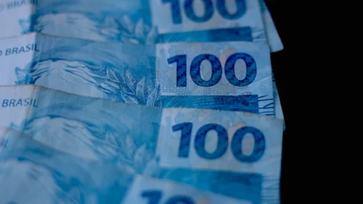 경기 침체 속 외화 자산 투자, 실시간환율조회 기반 전략 183