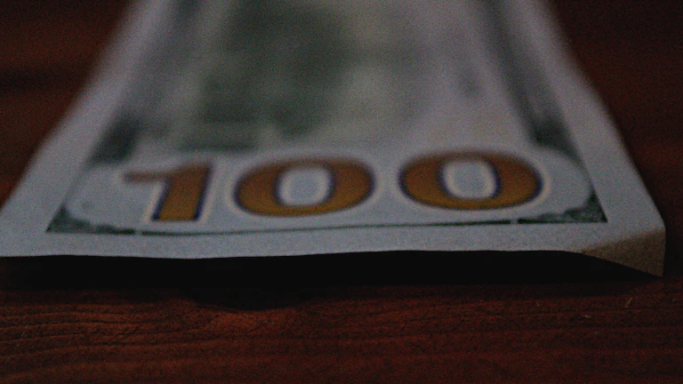 배당 투자를 계획하는 투자자의 모습