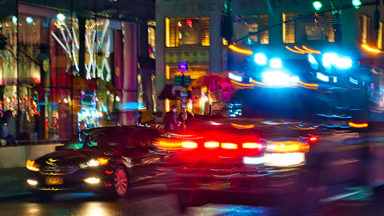 비상금을 효율적으로 관리하는 모습