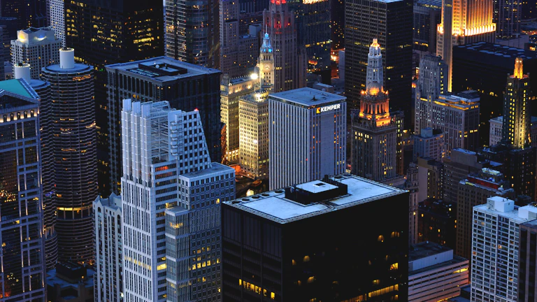 치명적 인플레이션 속, 미국 물가연동국채 실수로 자산 잃지 않는 법 27 금융 전문가가 포트폴리오를 설명하는 모습