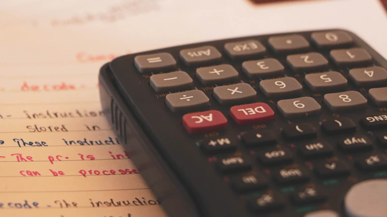 비트코인 증여 세금 없이 물려주는 법 26 세무 계산기와 비트코인 그래프 이미지