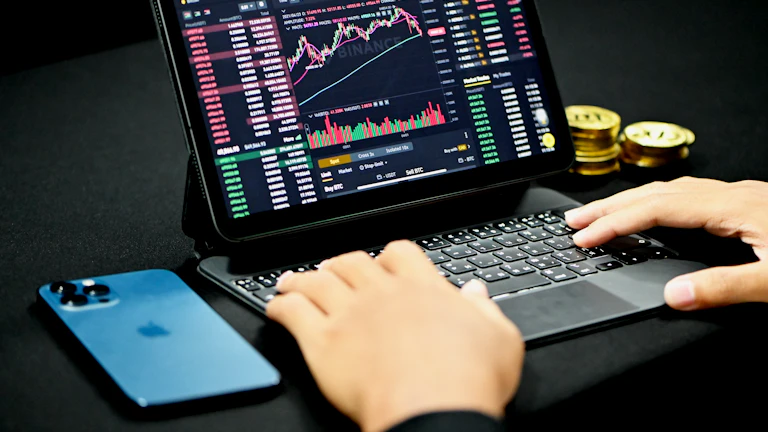 네이버주식시세 나스닥 랠리 속 숨겨진 가치주 포트폴리오 구축 26 2026년 글로벌 금융 시장 동향을 분석하는 모습