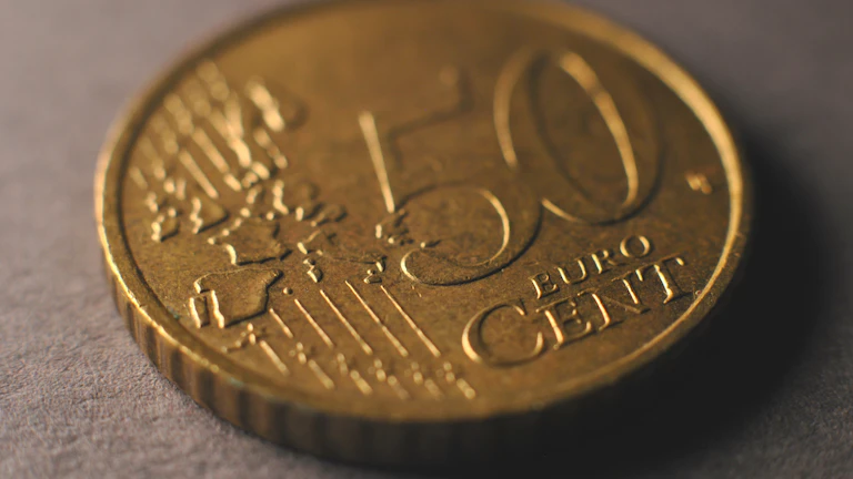 2026년 엔저 끝? 지금 엔화 환전하고 환차익 극대화하는 안전한 투자법 27 일본 엔화 환전 기계 이미지