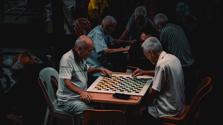 퇴직연금 계획을 세우는 사람