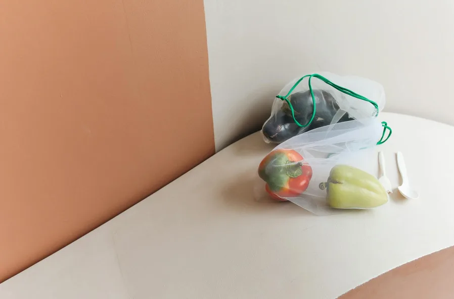 손에 든 실리콘 푸드백