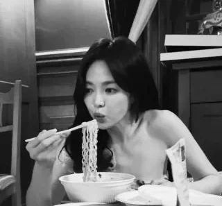 송혜교 컵라면 해장 패션 화제 포인트와 반전 매력 분석 17