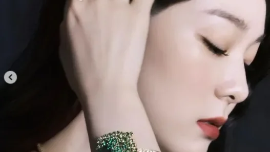 김연아 단발 변신과 디올 화보로 본 스타일 포인트 17